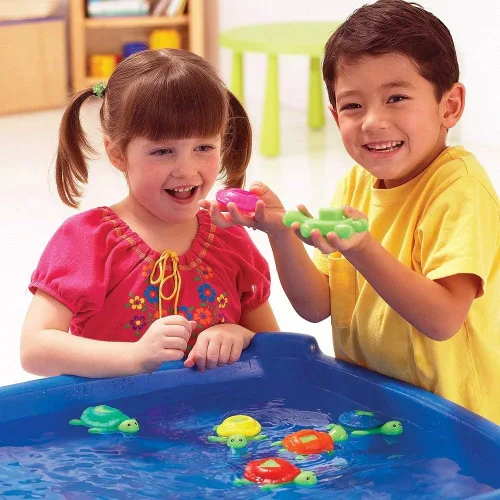Vista 2 de Learning Resources Shape Shell Turtles, Learn Shapes, Juego de 8 juguetes de baño, a partir de 2 años