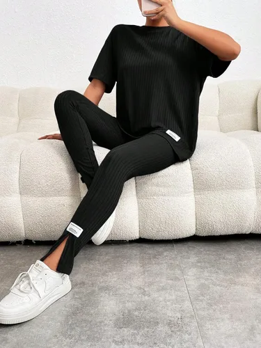 Vista 4 de GORGLITTER Conjunto de 2 piezas para mujer, camiseta de media manga con parches y leggings divididos