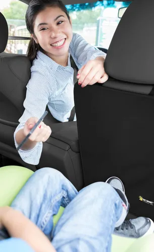 Vista 7 de Premium Clean-Edge Kick Mat, cobertor para asiento de auto con tiras invisibles y bordes rígidos, L, Negro