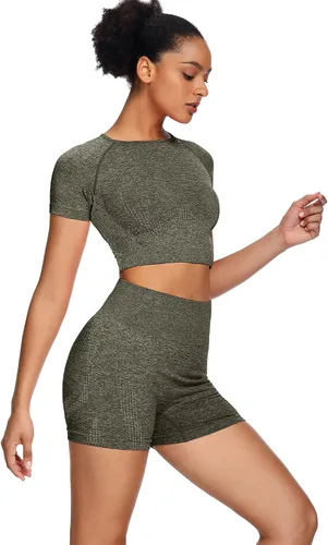 Vista 2 de Sytiz Conjunto de 2 piezas de yoga sin costuras para mujer, pantalones cortos de gimnasio y camiseta corta de manga corta