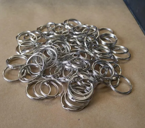 Vista 4 de Paquete de 100 llaveros de 1 pulgada, tratados térmicamente, resistentes y duraderos, llaveros de anillo dividido de alta calidad por Specialist ID