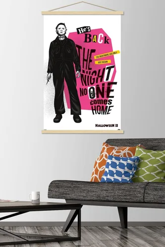 Vista 2 de Trends International Halloween II - Póster de pared con marco magnético Juego de perchas de madera de haya y impresión de alta calidad