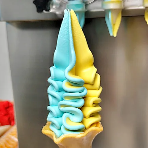 Vista 4 de Kolice ETL Commercial 3 sabores, máquina de helado suave de yogurt de gelato-2+1 sabores mixtos, tanques superiores refrigerados, encimera, conteo