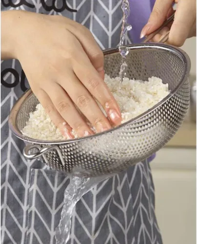 Vista 3 de KALLORY Colador de arroz Colador de malla fina con asa Colador de acero inoxidable fino para fregadero de grasa Cesta de fregadero de arroz Lavado