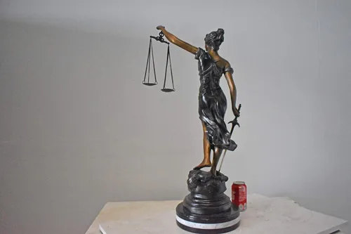 Vista 5 de Lady Justice Estatua de Bronce Montada en Mármol - Tamaño: 14" L x 16" W x 32" H.