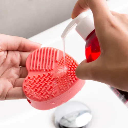 Vista 5 de Limpiador de Brochas de Maquillaje Heart InnovaGoods