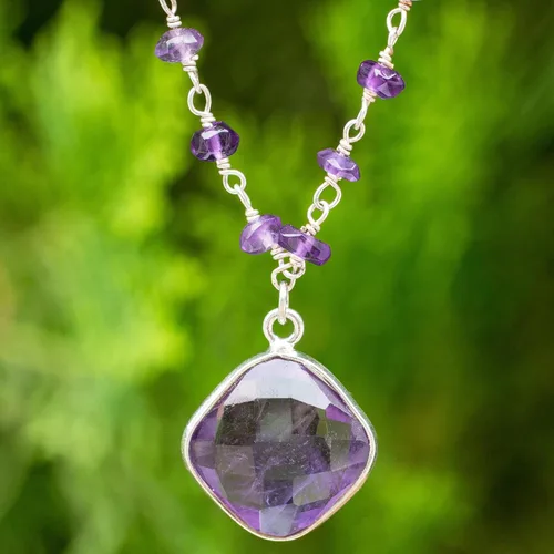 Vista 3 de NOVICA Collar hecho a mano con colgante de amatista de plata de ley 925, piedra natal de Tailandia púrpura facetada 'Lavender Breeze', Plata