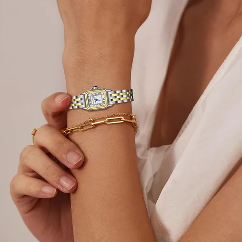 Vista 6 de Relojes pequeños de oro para mujer con funda rectangular vintage, esfera romana clásica, banda de acero inoxidable resistente al agua con cadena