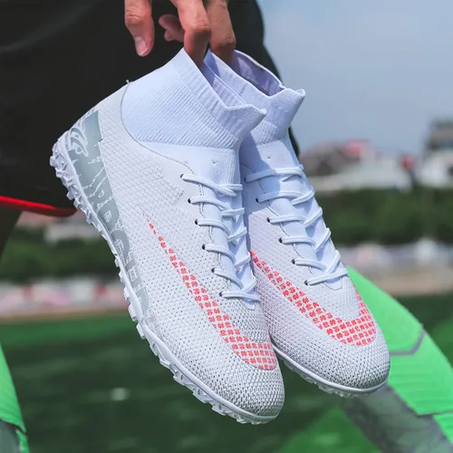 Vista 5 de Kikaluo Zapatos de fútbol para hombre con tacos de fútbol con cordones antideslizantes con puntas cortas y suelas de goma para interiores firmes