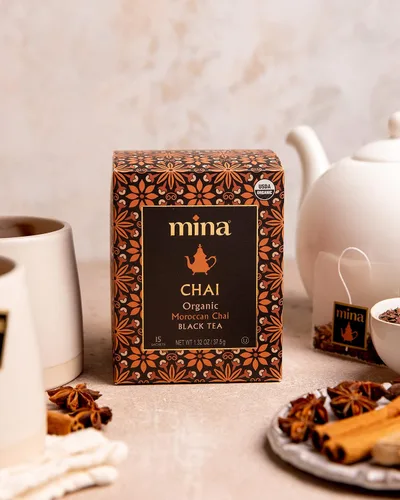 Vista 5 de Mina Chai marroquí, bolsas de té negro orgánico, té Chai orgánico con canela, anís estrella de jengibre, clavo y cardamomo, Chai Latte caliente
