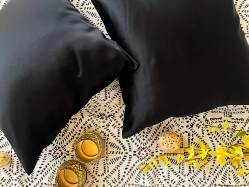 Vista 2 de AVKA Studio Fundas de Cojines Decorativos de Satén de Calidad Gruesa - Juego de 2 - Negro 12x12 pulgadas Fundas de Almohada Decorativas - con Forro