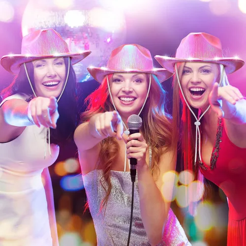 Vista 4 de Geyoga 6 piezas de sombrero de vaquero holográfico rosa para mujer, sombrero metálico para rave, sombrero de vaquero brillante, accesorios de fiesta