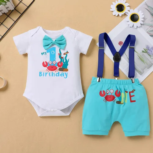Vista 2 de IMEKIS Conjunto de ropa para bebé niño con estampado de pastel de 1er cumpleaños con corbatín + tirantes + pantalones cortos + corona de baloncesto