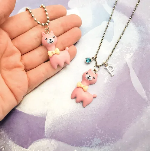 Vista 3 de Llama Necklace, Alpaca Necklace, Kawaii, Pink Llama, Kitsch, Pink Resin Alpaca Necklace, Optional Personalization