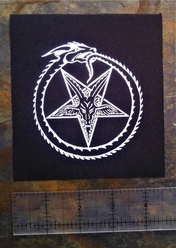 Vista 2 de Parche Pentagrama Serpiente - Cruz Leviatán Satánica Baphomet Cabra de Mendes Cráneo Oculto Gótico Sigilo de Cabeza de Cabra Lucifer Brujería Wicca