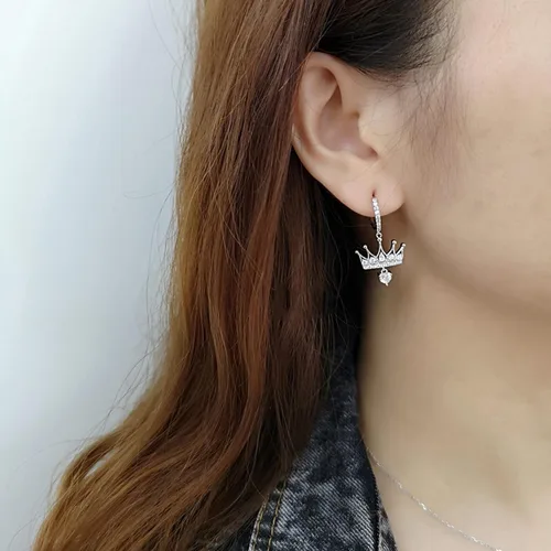 Vista 2 de 925 Sterling Silver Cubic Zirconia Princess Crown Dangle Huggie Hoop Earrings