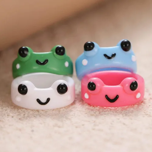 Vista 6 de LIU JUN Juego de 4 anillos de rana para mujer, lindo juego de anillos apilables Y2K de resina acrílica de arcilla gruesa y vintage, anillos