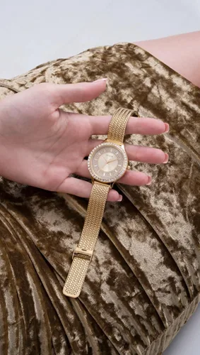 Vista 2 de GUESS US Womens Gold-Tone Mesh Analog Watch one