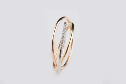 Vista 5 de Elegante joyero Anillo Trinity de 11 diamantes para mujer en oro macizo 9k, 14k y 18k, anillo de oro tricolor con diamantes, tres colores oro banda