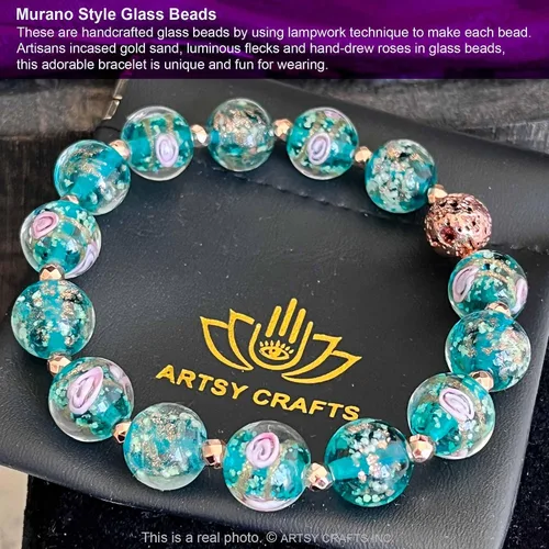 Vista 3 de ARTSY Crafts - Pulsera de cuentas de luciérnaga que brillan en la oscuridad, color azul océano luminoso, cuentas de cristal de Murano, joyería