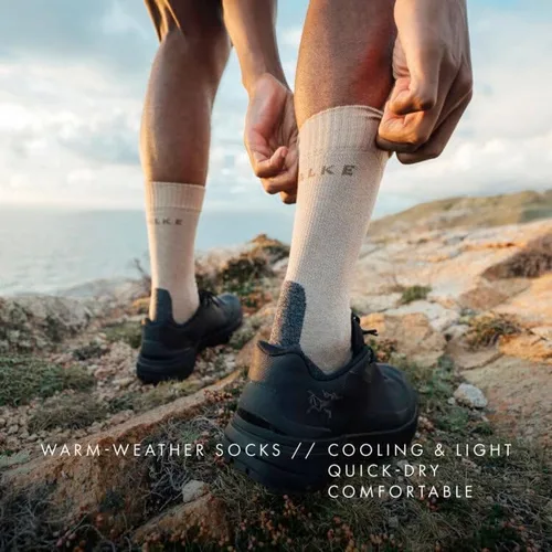 Vista 4 de Falke - Calcetines de senderismo para hombre, color negro