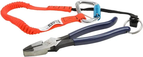 Vista 6 de Klein Tools D213-9STT Alicates para trabajadores de hierro con mandíbulas moleteadas resistentes, cuchillos endurecidos por inducción y un anillo