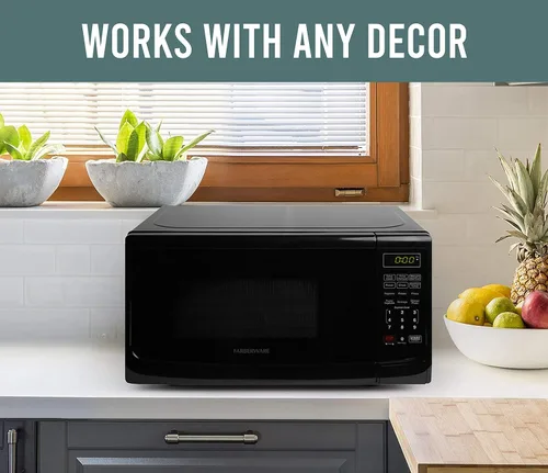 Vista 6 de BLACK+DECKER BCRK17B - Refrigerador compacto Energy Star de una sola puerta con congelador, 1.7 pies cúbicos, negro y microondas Farberware