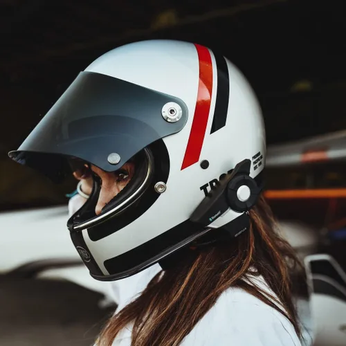 Vista 3 de Sena 20S EVO Sistema de Comunicación de Auriculares Bluetooth para Motocicleta con Altavoces HD, Juego Doble