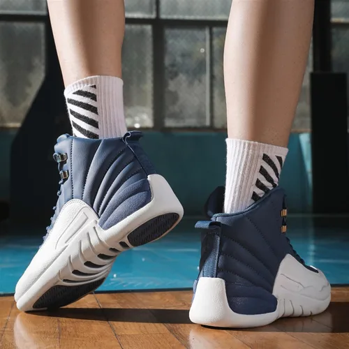 Vista 7 de AIVERC Zapatos de entrenamiento para hombre Zapatos de baloncesto para hombre, zapatos de baloncesto negros de caña alta, zapatos deportivos negros