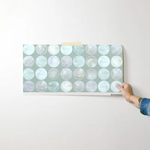 Vista 7 de Muestras de papel tapiz autoadhesivo – Capiz Shell Mint Circles Hawaii Boho Shells papel tapiz extraíble personalizado por Spoonflower Sample 12