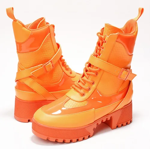 Vista 6 de Cape Robbin Botas de combate gruesas Hot Rod para mujer, botines altos con cordones, botas de tacón grueso