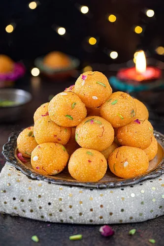 Vista 5 de Ladoo Maker Patti Molde Sancha de plástico para 3 Ladoos Together para Diwali, Ganpati y todos los festivales 5 x 1.5 pulgadas