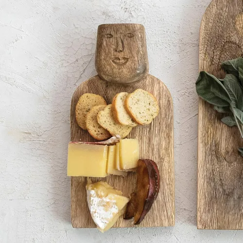 Vista 2 de Cortadora compacta de queso de madera de mango tallada a mano y tabla de cortar con diseño de mango facial y acabado peinado, natural