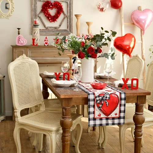 Vista 2 de GEEORY Camino de mesa para el día de San Valentín de 13 x 72 pulgadas, corazones rojos y lunares, decoración decorativa de mesa de granja