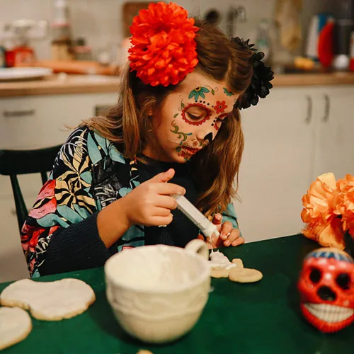Vista 4 de Hying 9 tatuajes temporales del Día de los Muertos, tatuajes de esqueleto de Halloween, tatuajes faciales de calavera floral de azúcar, calcomanías