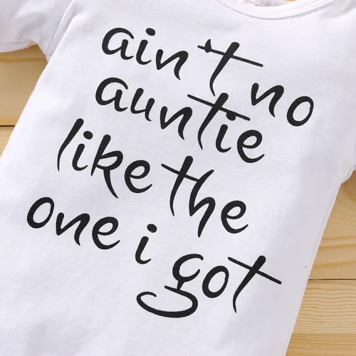 Vista 3 de Aint No Auntie Like The One I Get Baby Boy Ropa de niño con letras impresas en la tía con texto en inglés "Auntie Like The One I Get Baby Boy