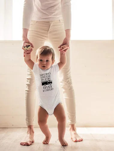 Vista 3 de CBTwear Sometimes I Ftend I'm a Fire Truck and I Scream Baby Bodysuit - Adorable mameluco para niño