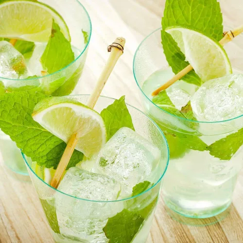 Vista 4 de Restaurantware Púas de cóctel de bambú de 4 pulgadas, 1000 púas resistentes para aperitivos, diseño de ramitas para servir obras o postres palillos
