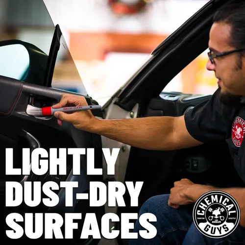 Vista 6 de Chemical Guys, kit de limpieza interior de coche de 9 piezas, limpiador, gel, cepillos