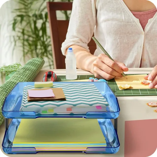 Vista 4 de Acrimet Bandeja de cartas tradicional de 2 niveles con carga frontal de plástico para escritorio (color azul transparente)