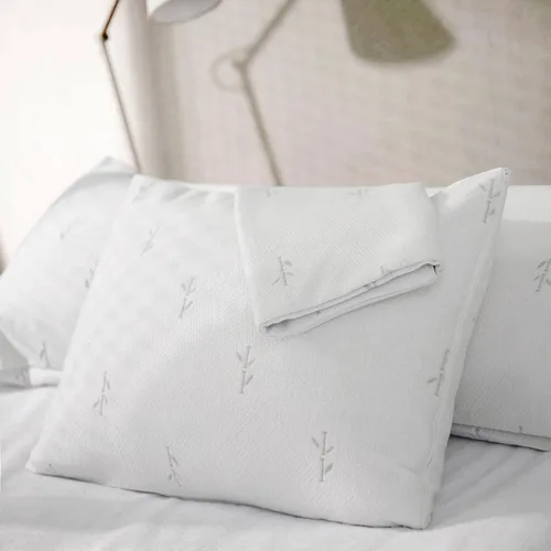 Vista 9 de FeelAtHome Funda de almohada de enfriamiento impermeable de 65 % poliéster y 35 % rayón derivado de bambú, 20 x 54 pulgadas (almohada corporal), muy