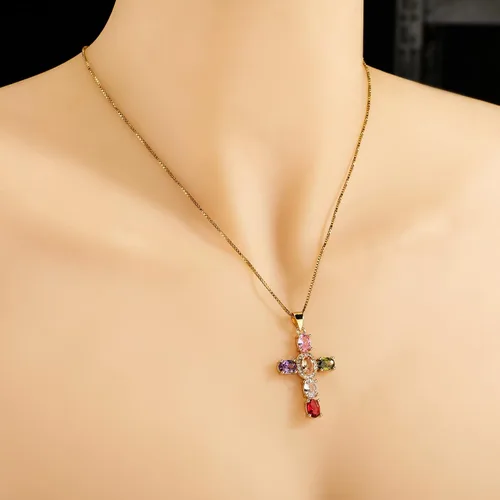 Vista 9 de Cross Necklace for Women 18K Gold Plated Iced Out CZ Crucifix Cross Necklace for Men Dainty Mens Faith Pendant