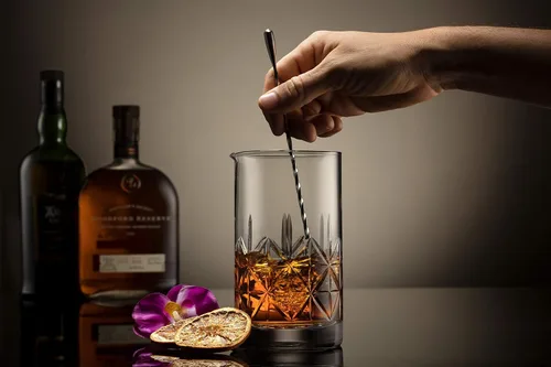 Vista 5 de Mixology & Craft Juego de coctelera profesional Boston y cristal mezclador