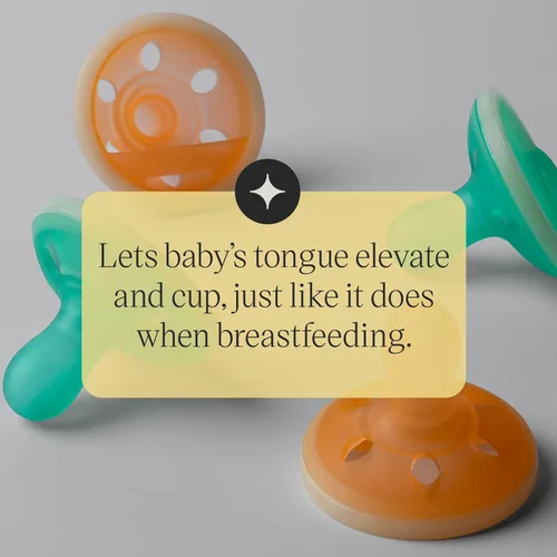Vista 7 de Tommee Tippee Chupete Nocturno Similar al Pecho para Recién Nacidos, 0-6 Meses, Bolsita Similar al Pecho, Chupetes Sin BPA, Tecnología que Brilla