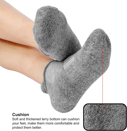 Vista 4 de UTTPLL Calcetines de agarre para mujeres y hombres, calcetines antideslizantes de pilates, calcetines de yoga acolchados para hospital, calcetines