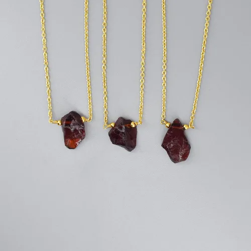 Vista 2 de Gempires Raw Garnet Stone Pendant Necklace, Red Garnet Crystal Pendant 10-20 mm, Garnet Necklace for Women, January Birthstone Jewelry, Raw Crystal