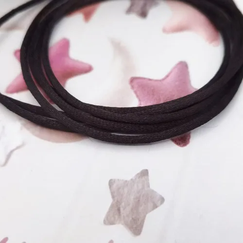 Vista 4 de INSPIRELLE Cordón de satén de 3mm negro, cordón de seda Rattail, hilo de nudo chino para hacer joyas, carrete de 50 yardas