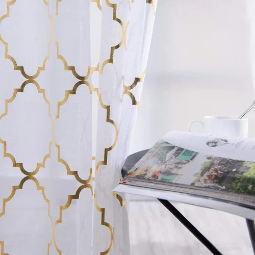 Vista 2 de YJ YANJUN Cortinas traslúcidas de 63 pulgadas de largo, cortinas de gasa metálicas doradas y blancas para dormitorio, diseño moderno marroquí