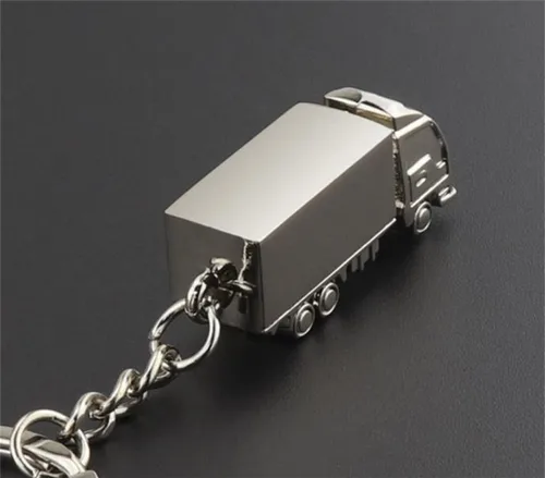 Vista 3 de Ergugos Llavero de metal para camión, llavero de camión, llavero de coche, llavero para llaves de coche, regalo creativo, encantador llavero