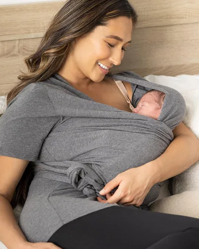 Vista 2 de Kindred Bravely Top de algodón orgánico de piel a piel para lactancia Camisa de lactancia ajustable, Gris Caliente